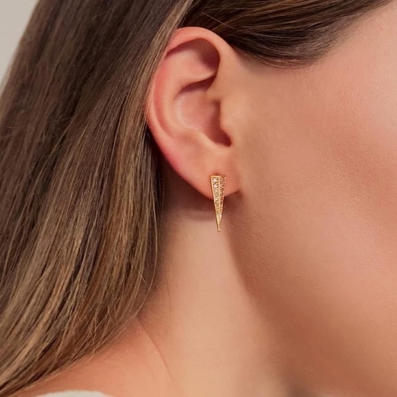 Gold 14k Gold Plated Cubic Zirconia Geometric Pyramid Earrings - Picture 1 of 3